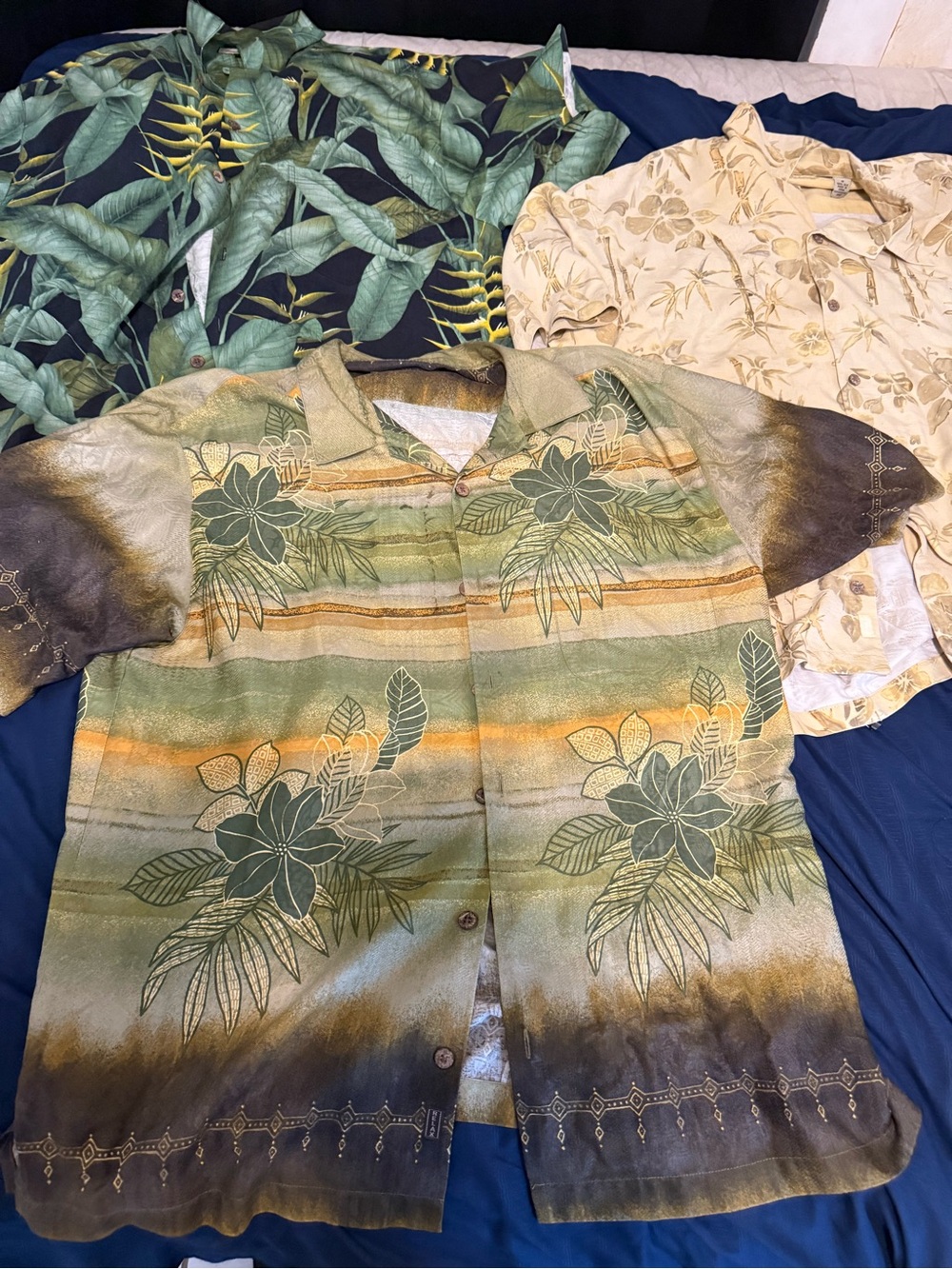 Tommy Bahama Size medium Shirt Mens Camp Hawaiian Button Up 100% Silk Lot Of 3